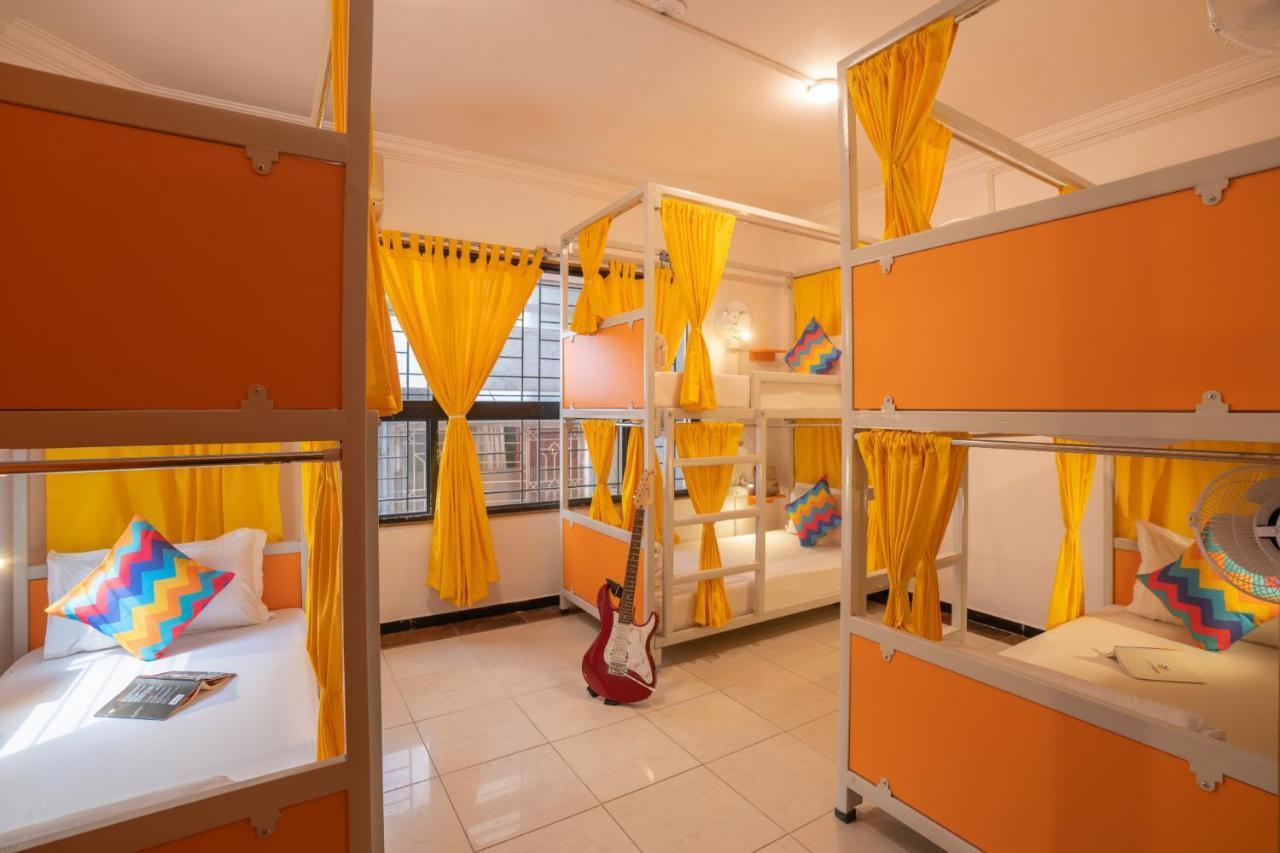 Gostops Bengaluru, Gandhi Nagar Majestic Екстер'єр фото