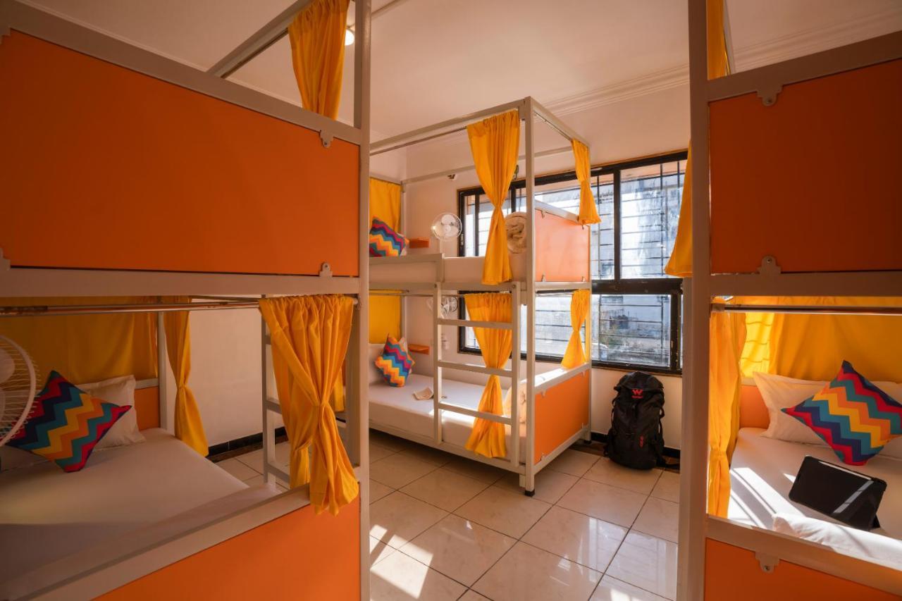 Gostops Bengaluru, Gandhi Nagar Majestic Екстер'єр фото